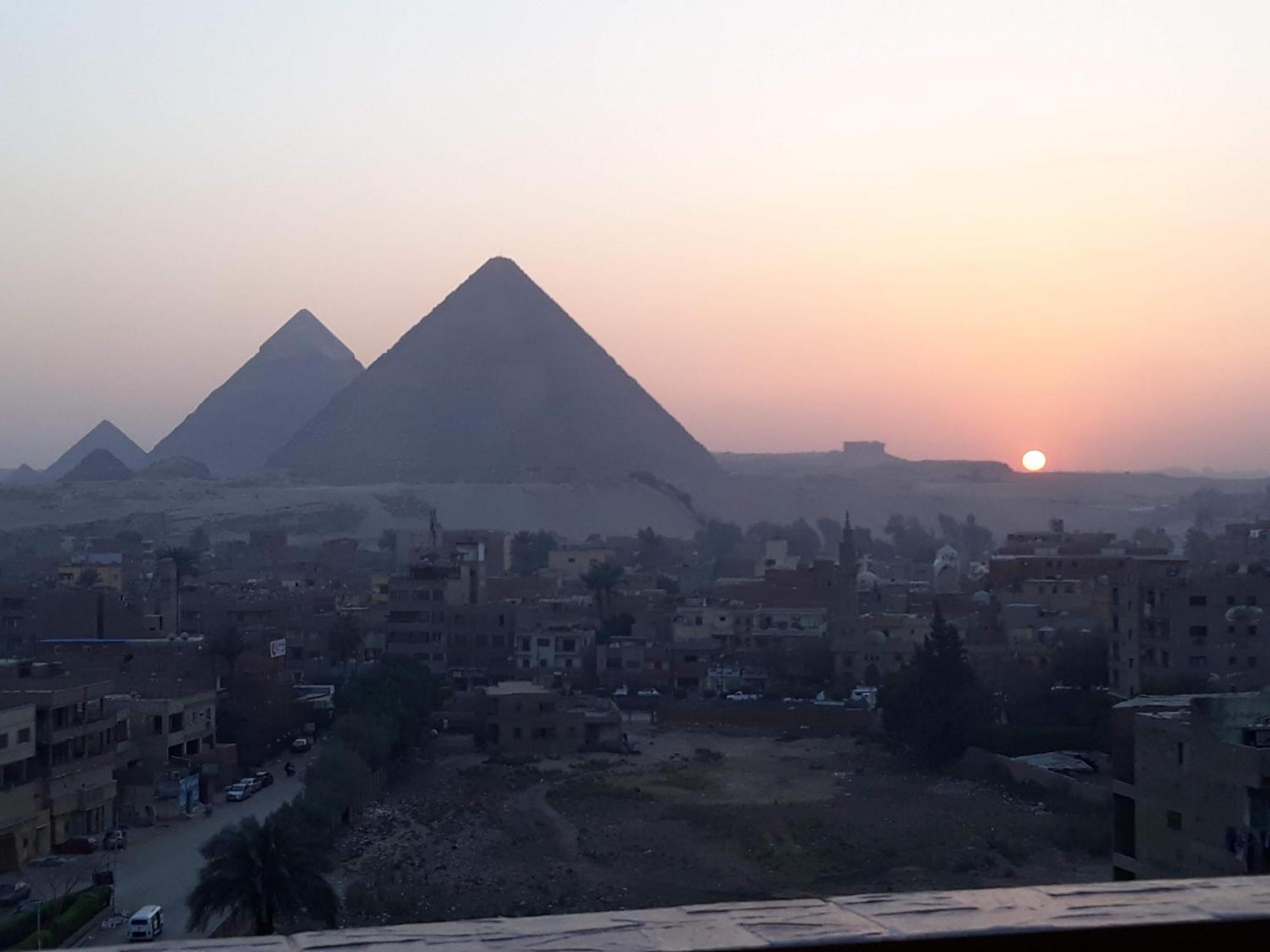 Pyramids View Suite/Vista Piramidi Cairo Exterior photo