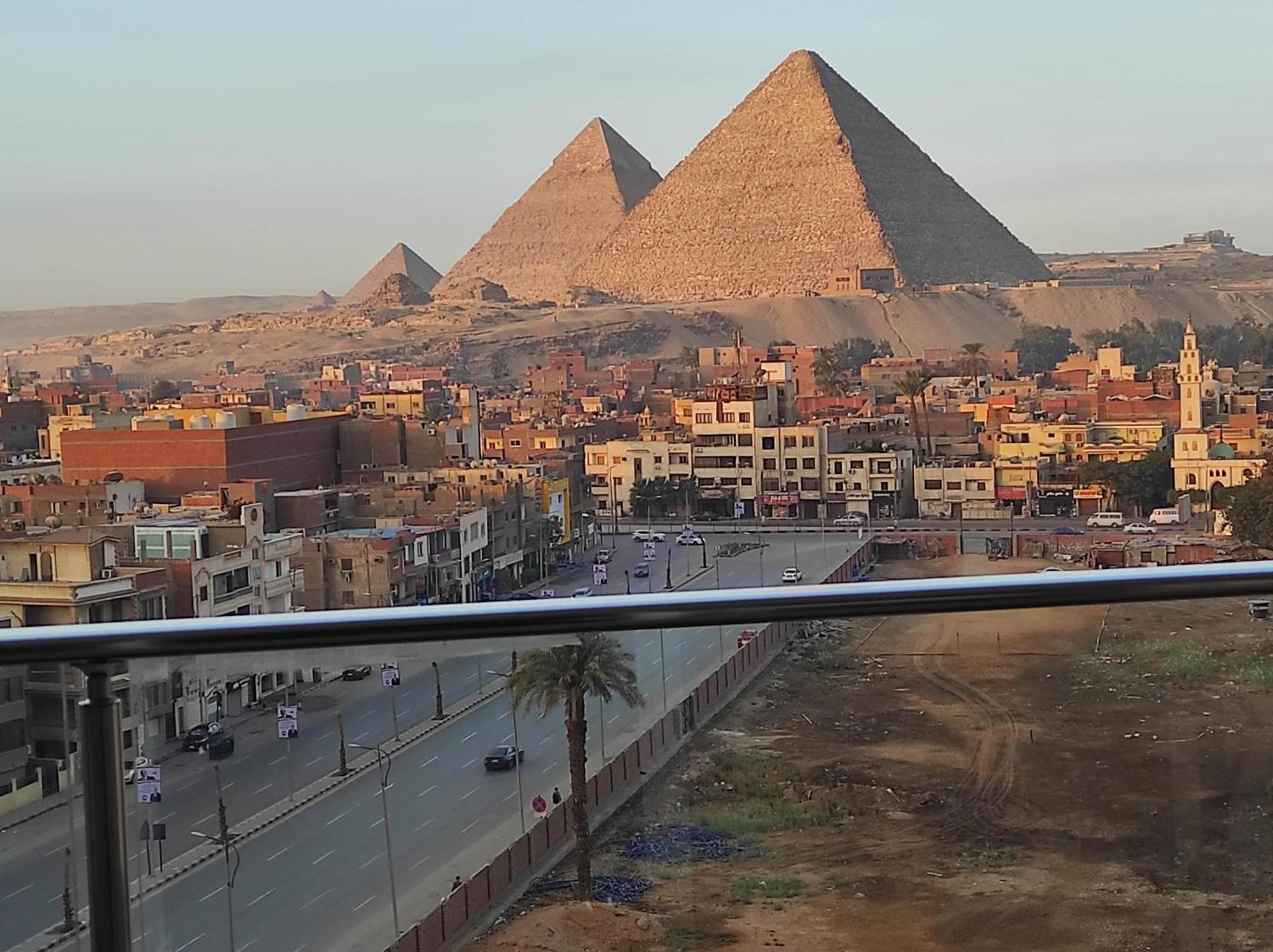 Pyramids View Suite/Vista Piramidi Cairo Exterior photo