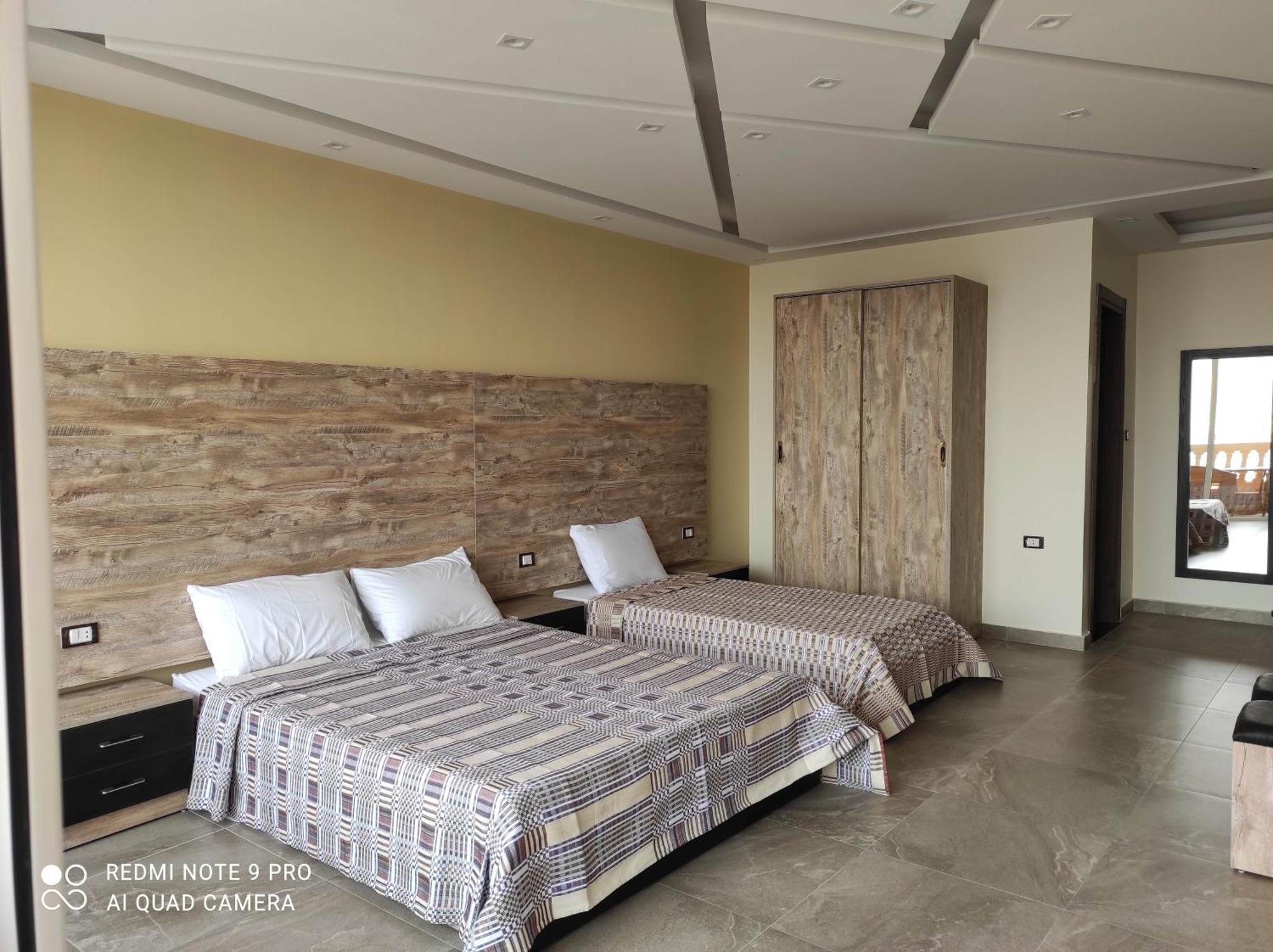 Pyramids View Suite/Vista Piramidi Cairo Room photo